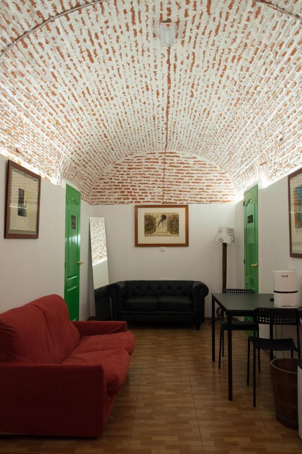 Encomienda Guest House Madrid Exterior foto